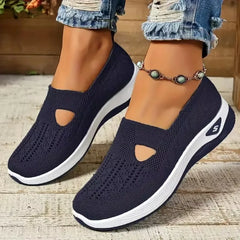Women’s Lightweight Breathable Walking Shoes