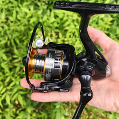 Ultralight Spinning Fishing Reel 1000–7000 Series – Powerful Metal Spool & EVA Handle for Saltwater