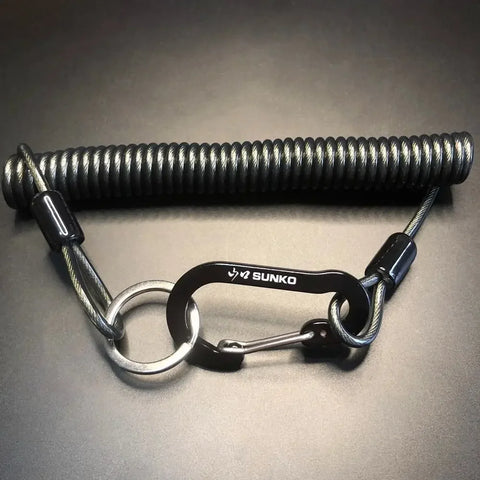 Elastic Coil Key Lanyard – Lockable Spring Tether Key Chain