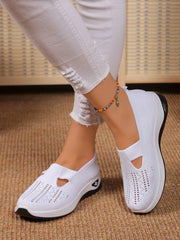Women’s Lightweight Breathable Walking Shoes