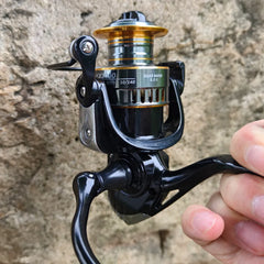 Professional Ultralight Spinning Reel 1000–7000 – 5.2:1 Gear Ratio CNC Metal Spool