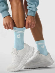 2025 Women’s Retro Cotton Yoga Socks – Medium Long