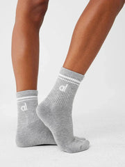 2025 Women’s Retro Cotton Yoga Socks – Medium Long