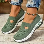 Women’s Lightweight Breathable Walking Shoes